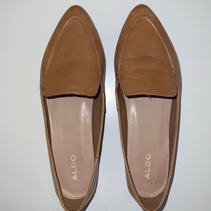 Camel colored flat Aldo size 8 loafers